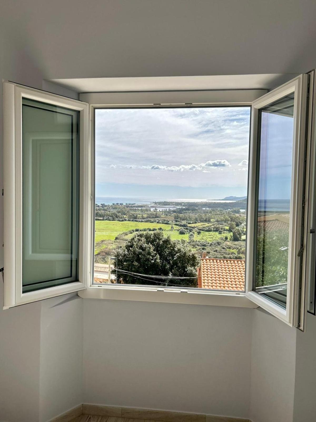Domus Deledda Posada (Sardinia) Kamer foto